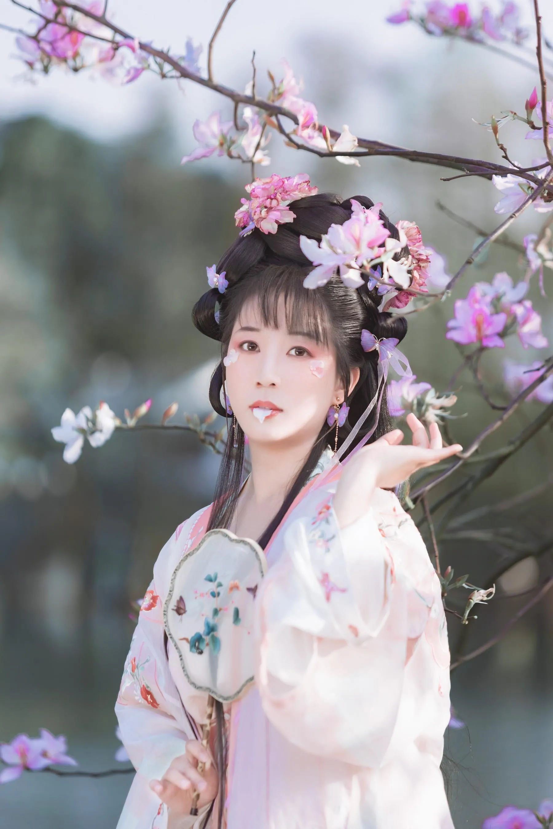 [艺图语] 2022.05.22 春日宴 V [32P]插图